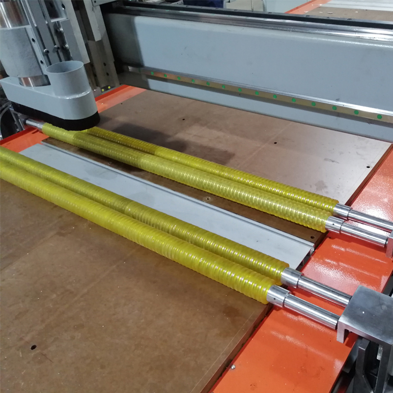 雙臺面數(shù)控裁板機